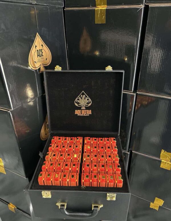 Ace ultra premium black box
